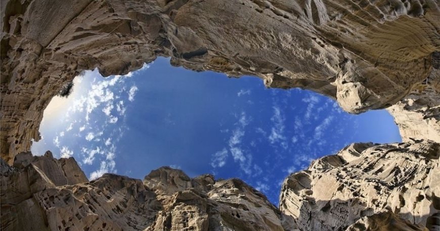 تنگه چاهکوه قشم