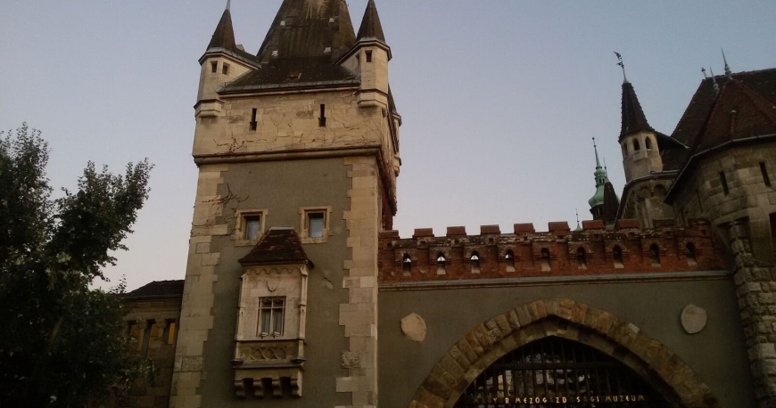 قلعه واجدا هونیاد بوداپست