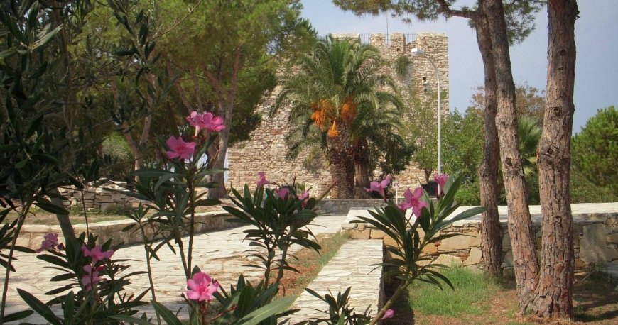قلعه کوش آداسی