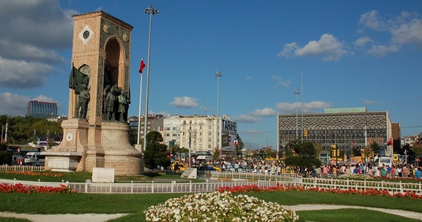 میدان تقسیم استانبول