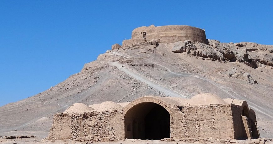 برج سکوت یزد