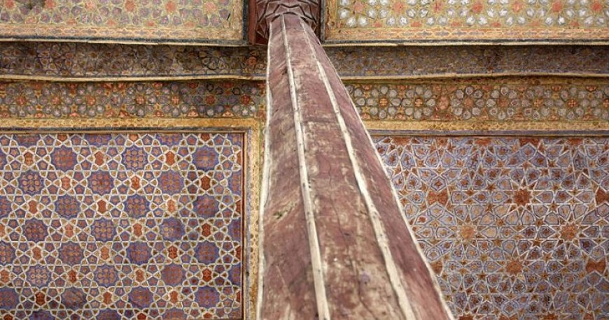 کاخ چهل‌ستون اصفهان
