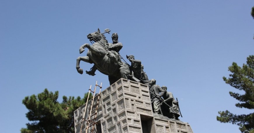 آرامگاه نادرشاه