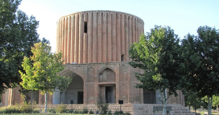 کاخ نیاوران