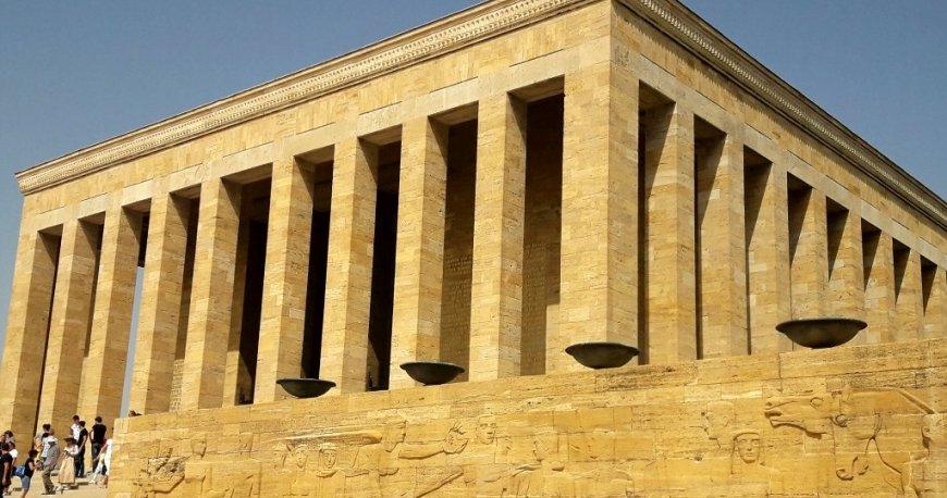 بنای یادبود آتاتورک