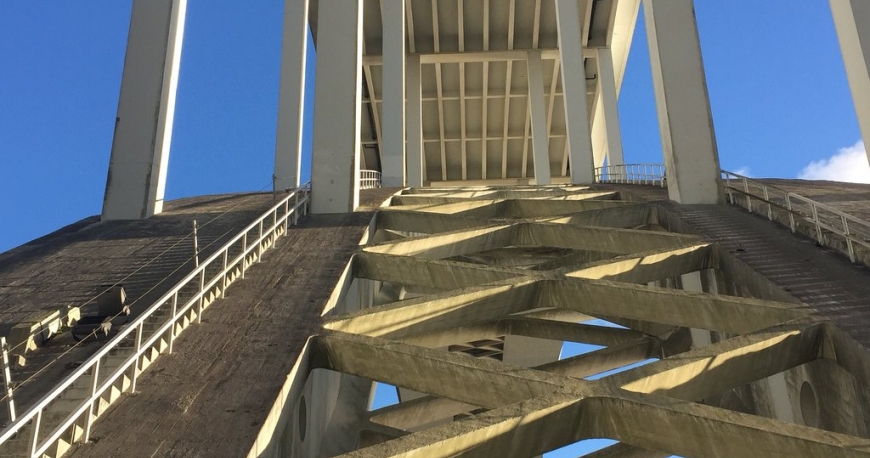 بالا رفتن از پل پورتو