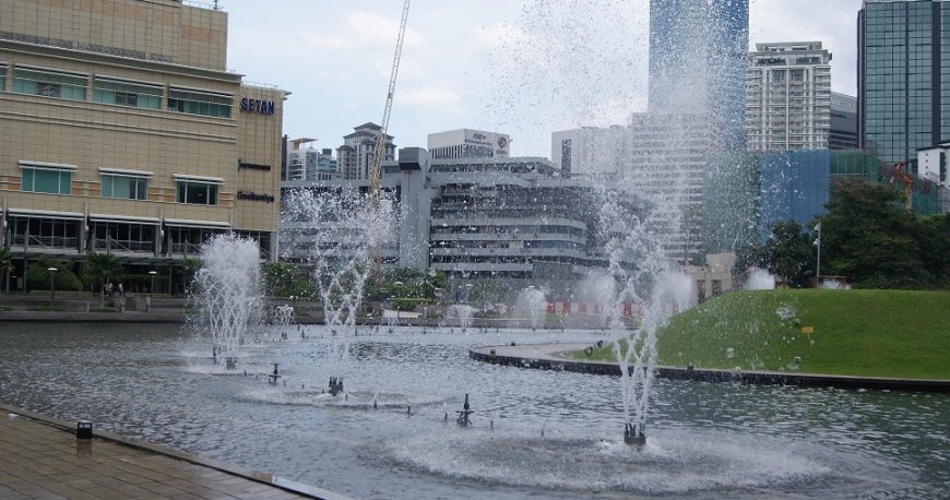 مرکز خرید سوریا KLCC کوالالامپور