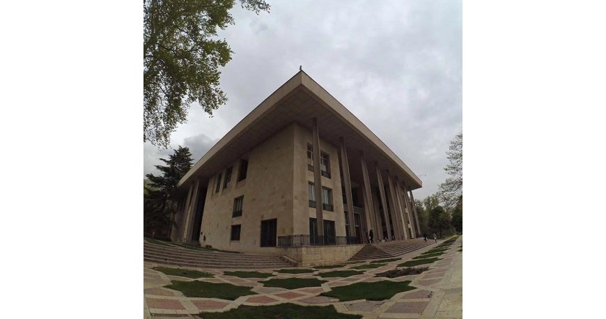 کاخ نیاوران