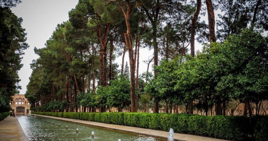 باغ دولت آباد یزد