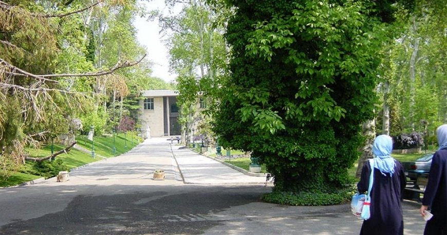 کاخ نیاوران