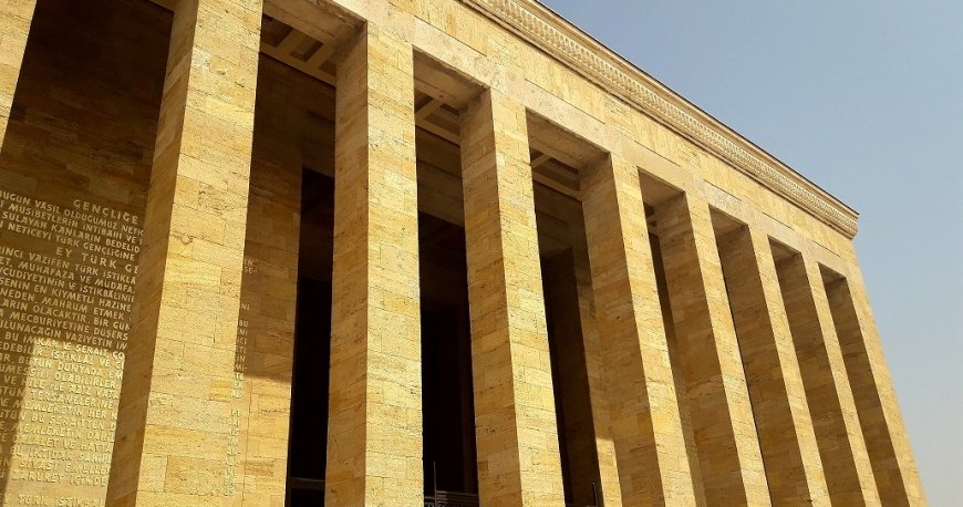 بنای یادبود آتاتورک آنکارا