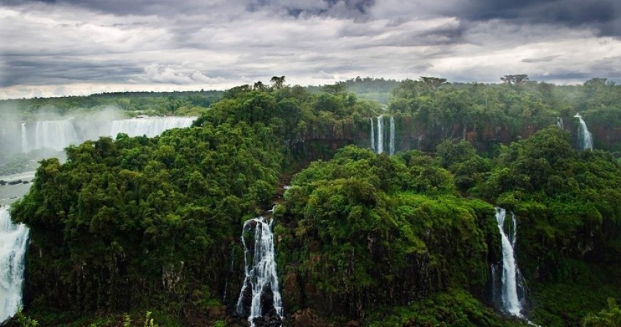 files-destinations-brazil-theme-1[371dca2b9e8973a53fc6019b9bdbac93].jpg