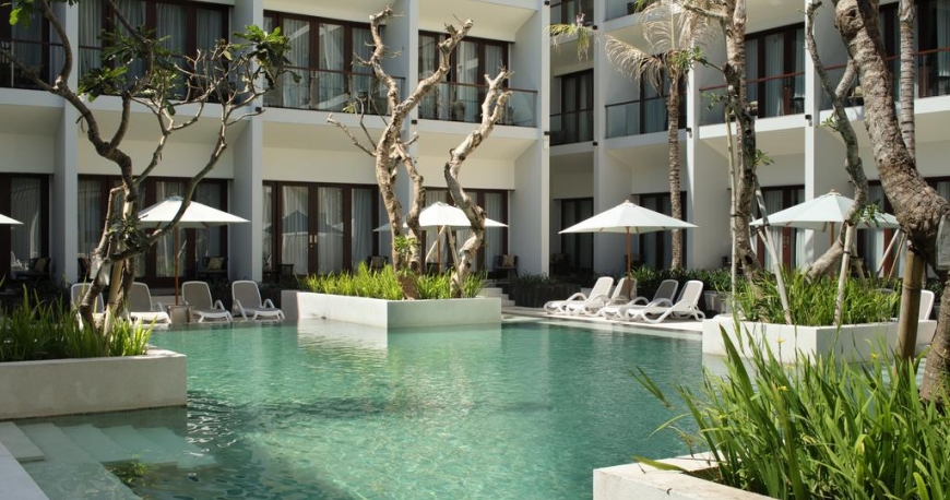 استخر هتل آنوایا بیچ ریزورت بالی
