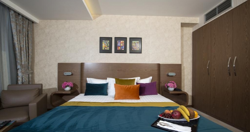 اتاق هتل امرالد باکو