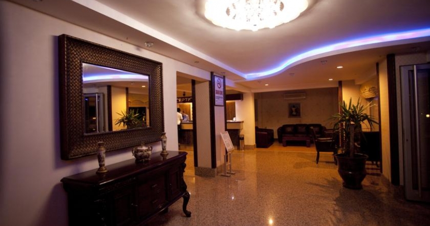 لابی هتل داباکلار