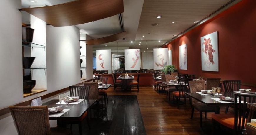 رستوران هتل آماری واترگیت بانکوک