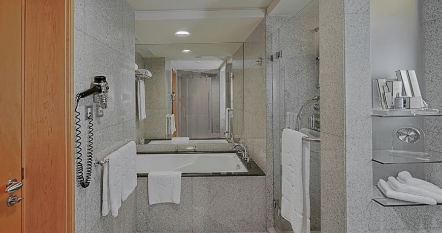 سرویس بهداشتی هتل شانگری لا دبی