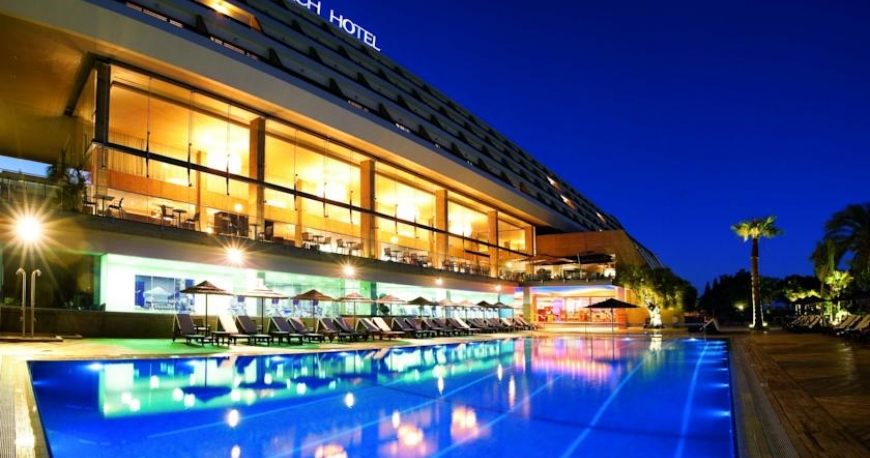استخر هتل آماتوس بیچ لیماسول