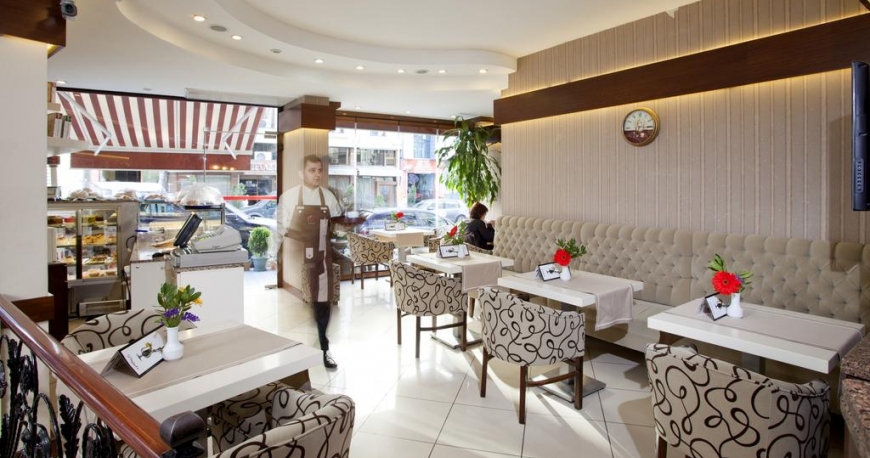 رستوران هتل بلک برد استانبول