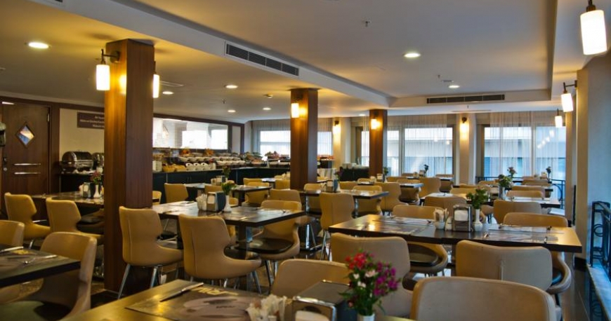 رستوران هتل ریوا استانبول