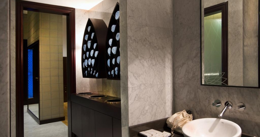 سرویس بهداشتی هتل باب القصر ابوظبی