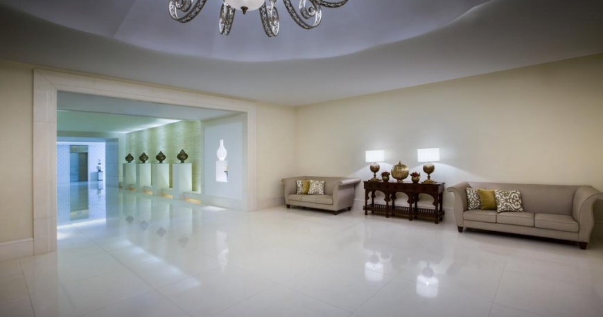 لابی هتل باب القصر ابوظبی