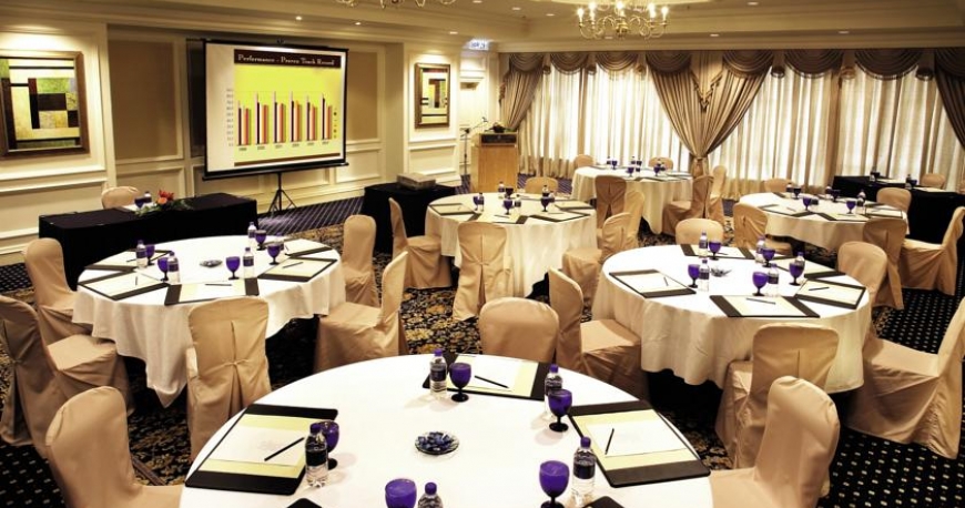 سالن کنفرانس هتل ریتز کارلتون کوالالامپور