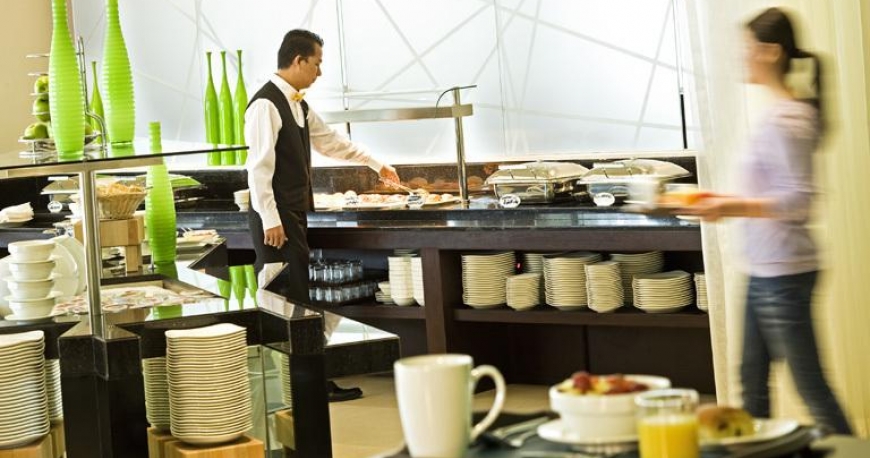 رستوران هتل ایبیس دیره سیتی سنتر دبی امارات متحده ی عربی