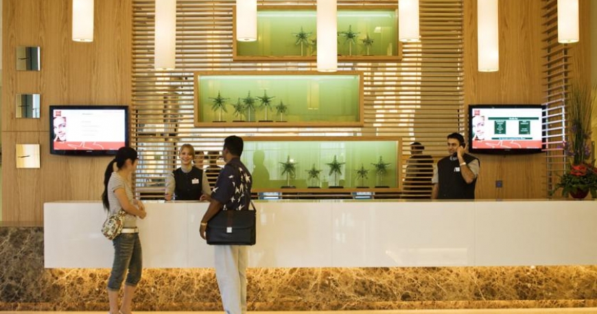 لابی هتل ایبیس دیره سیتی سنتر دبی امارات متحده ی عربی