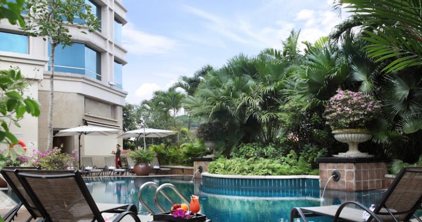 استخر هتل گرند پارک سیتی هال سنگاپور