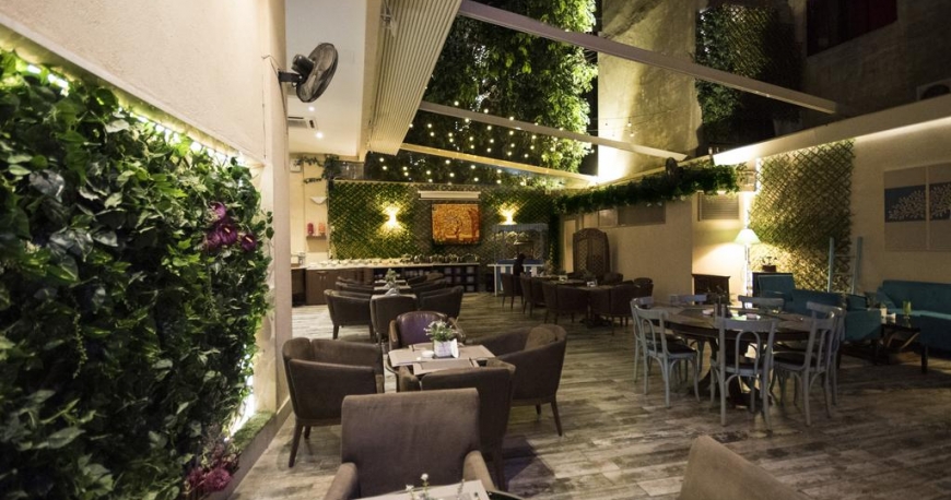 رستوران هتل جمز بیروت