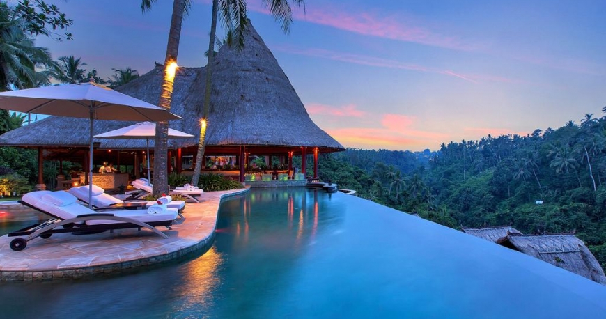 استخر هتل ویسروی بالی
