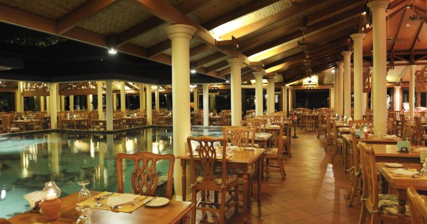 رستوران هتل رویال آیلند مالدیو