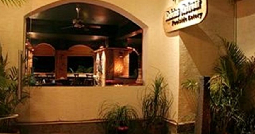 رستوران هتل لا گولز