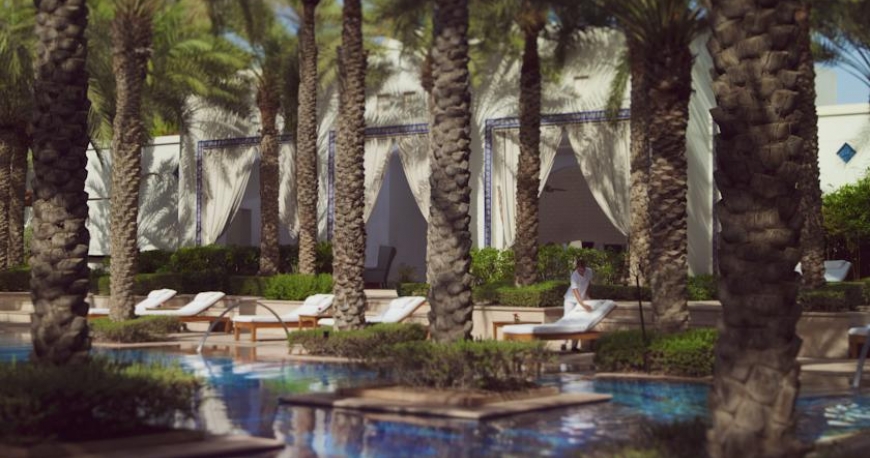 استخر هتل پارک حیات دبی