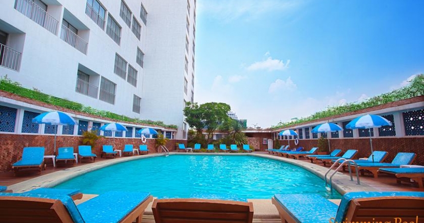 استخر هتل مونتین بانکوک