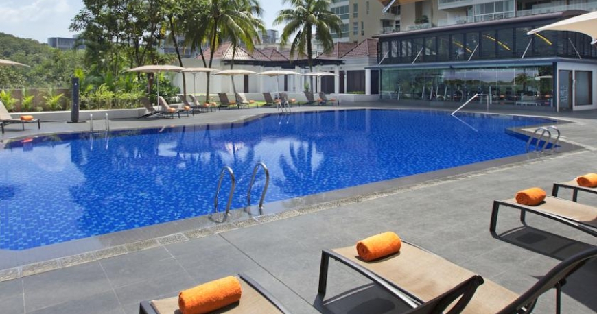 استخر هتل شرایتون تاورز سنگاپور