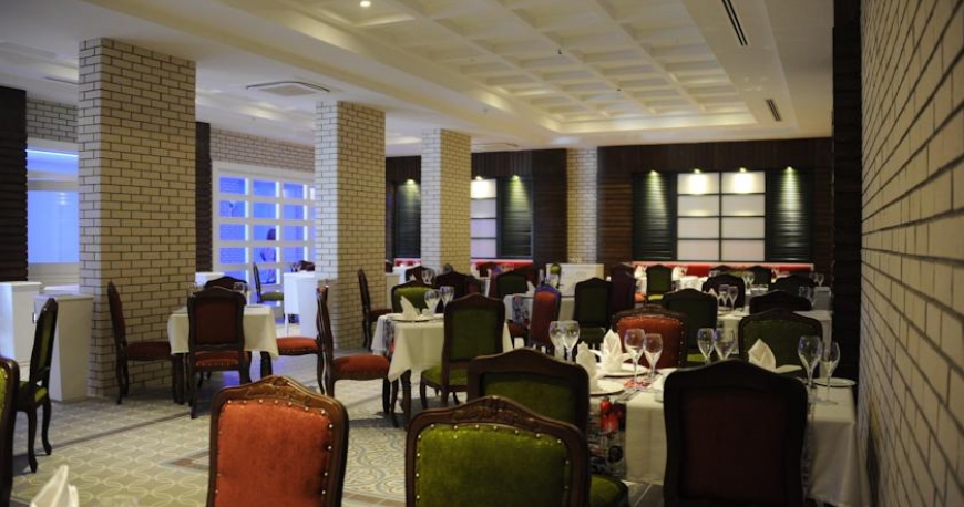 لابی هتل کریستال واترورد ریزورت آنتالیا ترکیه