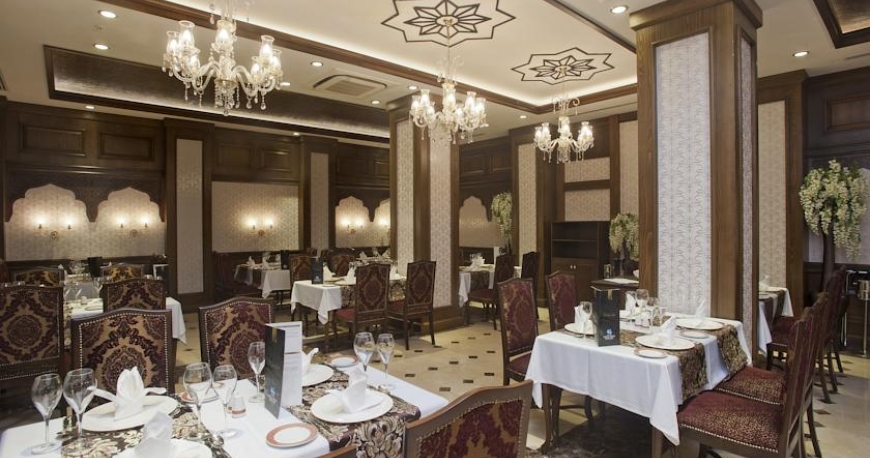 رستوران هتل کریستال واترورد ریزورت آنتالیا ترکیه