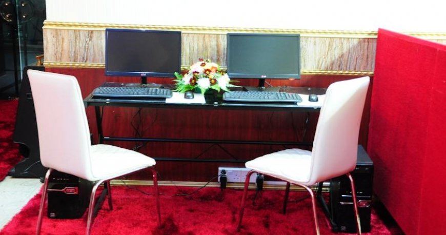 لابی هتل اسکای ویز دبی