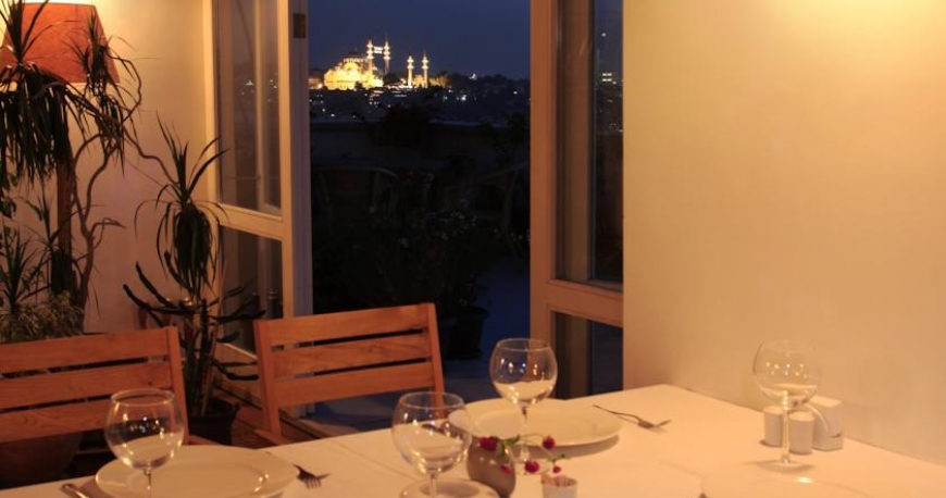 رستوران هتل آداهان استانبول