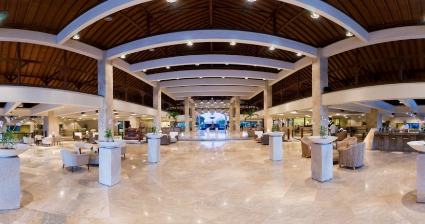 لابی هتل دیسکاوری بالی