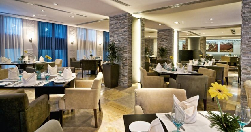 رستوران هتل رین تری دبی امارات متحده ی عربی