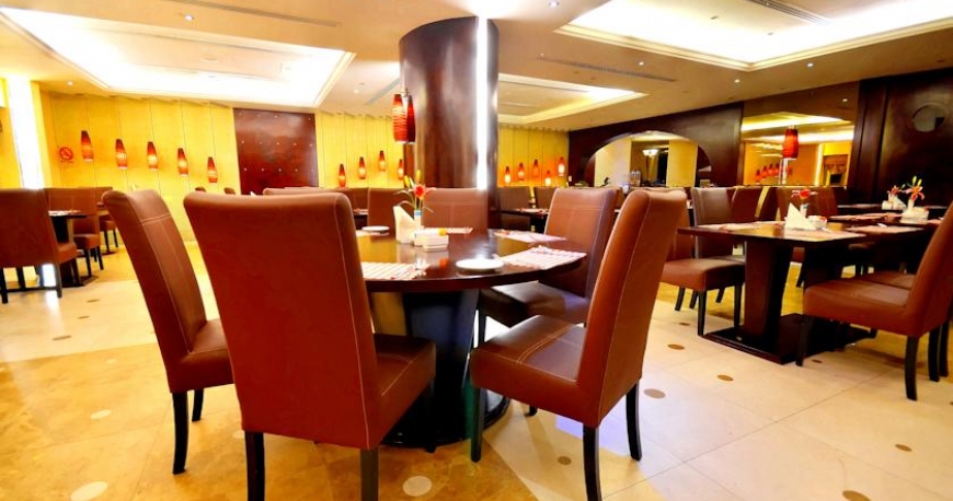 رستوران هتل سامیت دبی