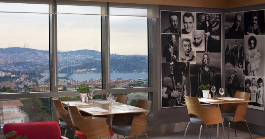 رستوران هتل پوینت بارباروس استانبول