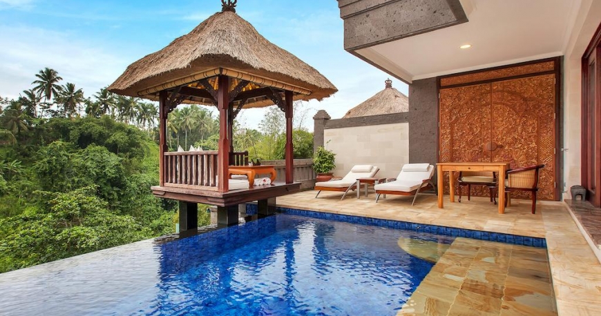 استخر هتل ویسروی بالی