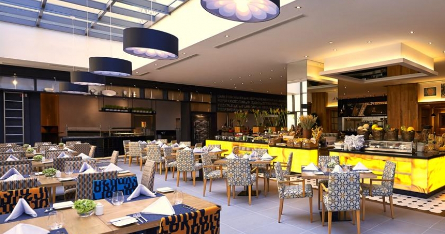 رستوران هتل موونپیک جمیرا دبی