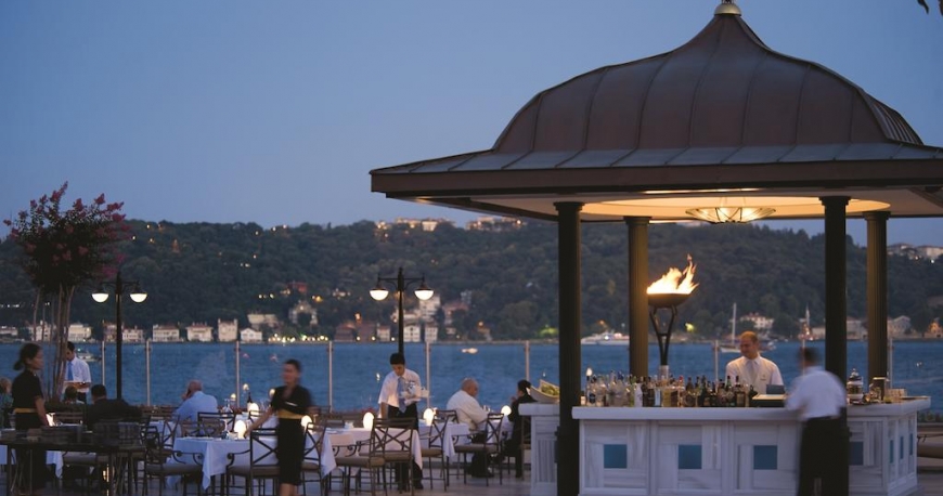 رستوران هتل فور سیزنز بسفروس استانبول
