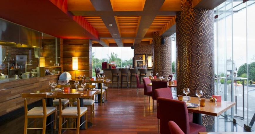 رستوران هتل شرایتون بالی