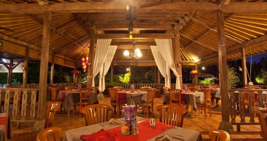 رستوران هتل وایت رز کوتا ریزورت بالی